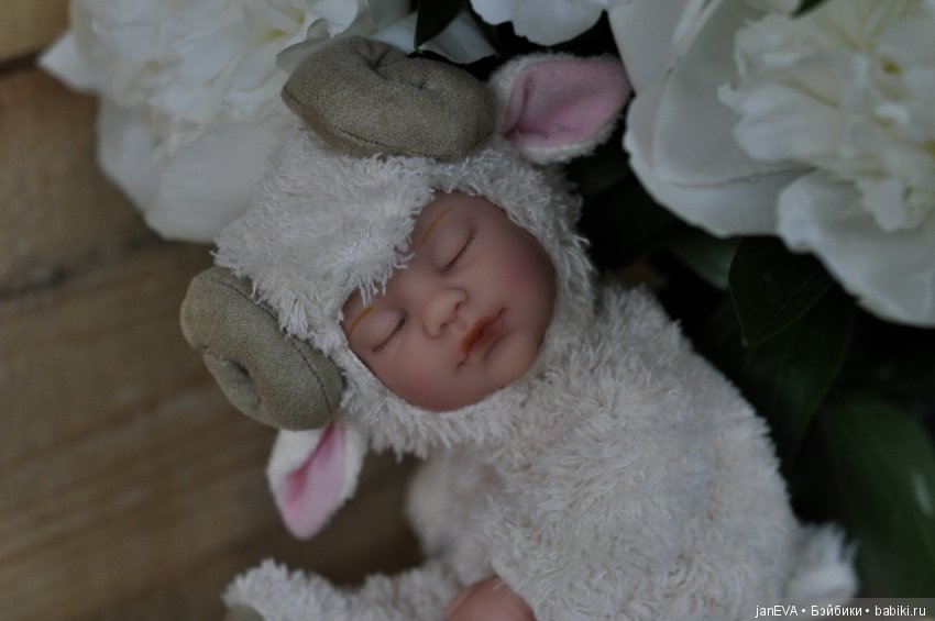 Белые облака для барашка. Anne Geddes (фото 3)