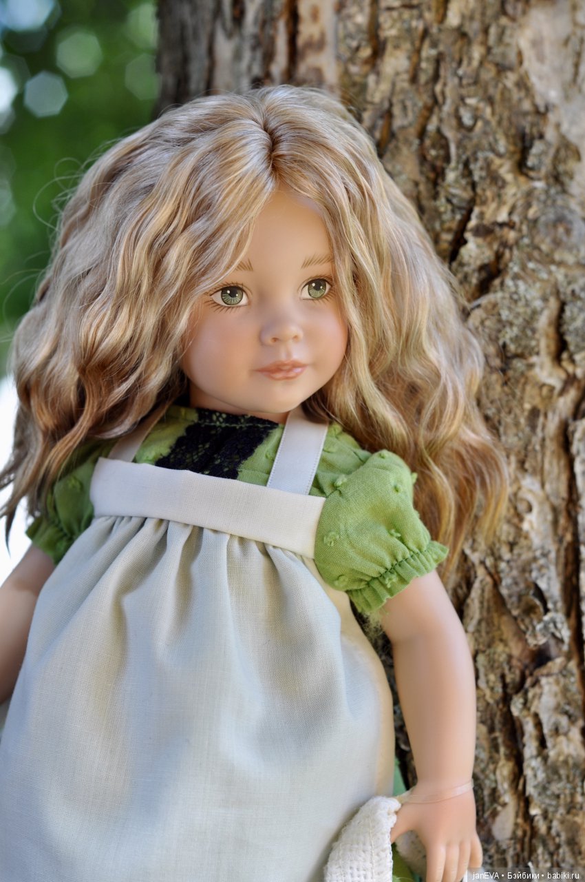 Lexi doll