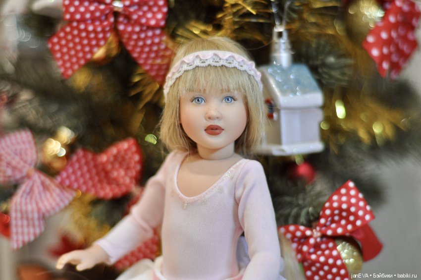 Новогодняя девочка — Куклы Helen Kish (Хелен Киш): Riley (Райли)