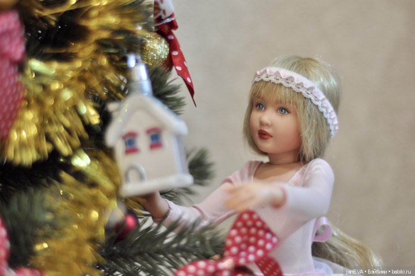 Новогодняя девочка — Куклы Helen Kish (Хелен Киш): Riley (Райли) (фото 3)