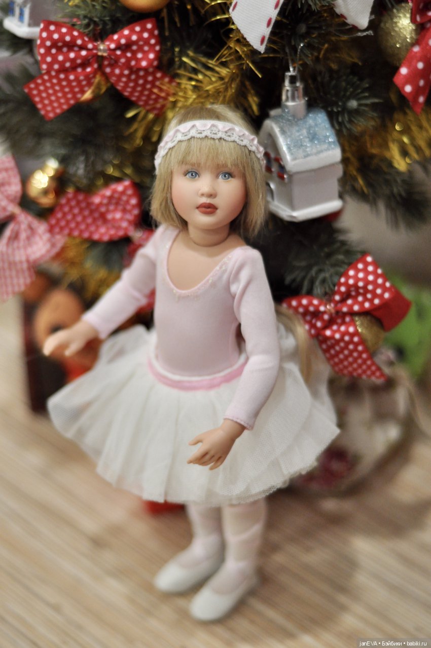 Новогодняя девочка — Куклы Helen Kish (Хелен Киш): Riley (Райли) (фото 8)