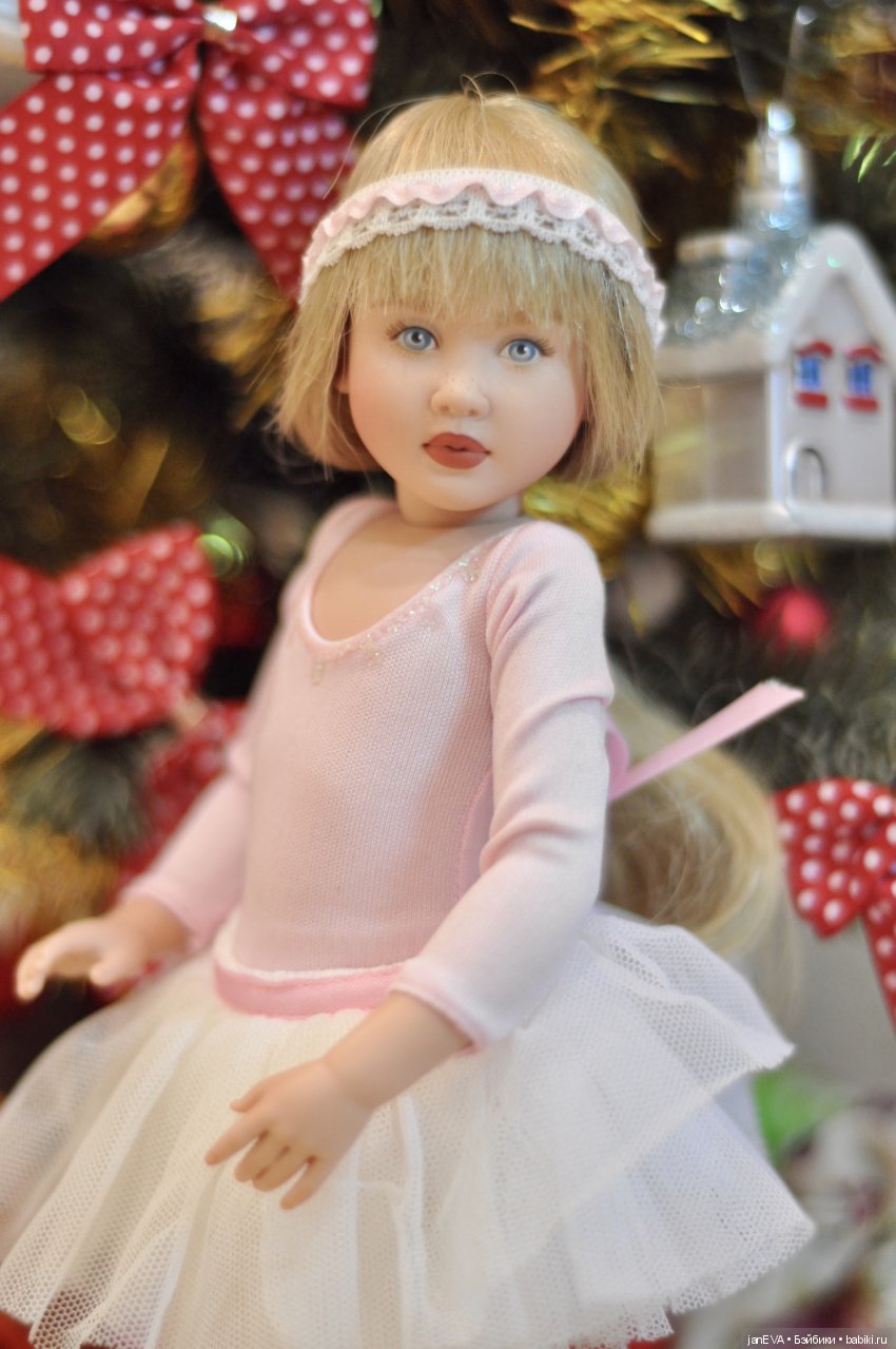 Новогодняя девочка — Куклы Helen Kish (Хелен Киш): Riley (Райли) (фото 7)