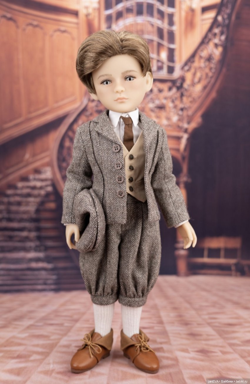 Куклы Руби Ред 37 см за 2023 год