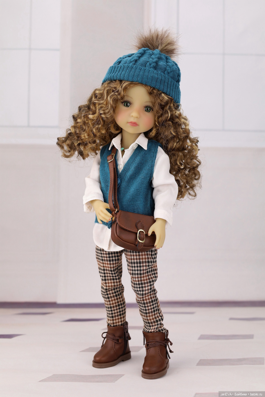 Куклы Руби Ред 37 см за 2022 год (фото 8)