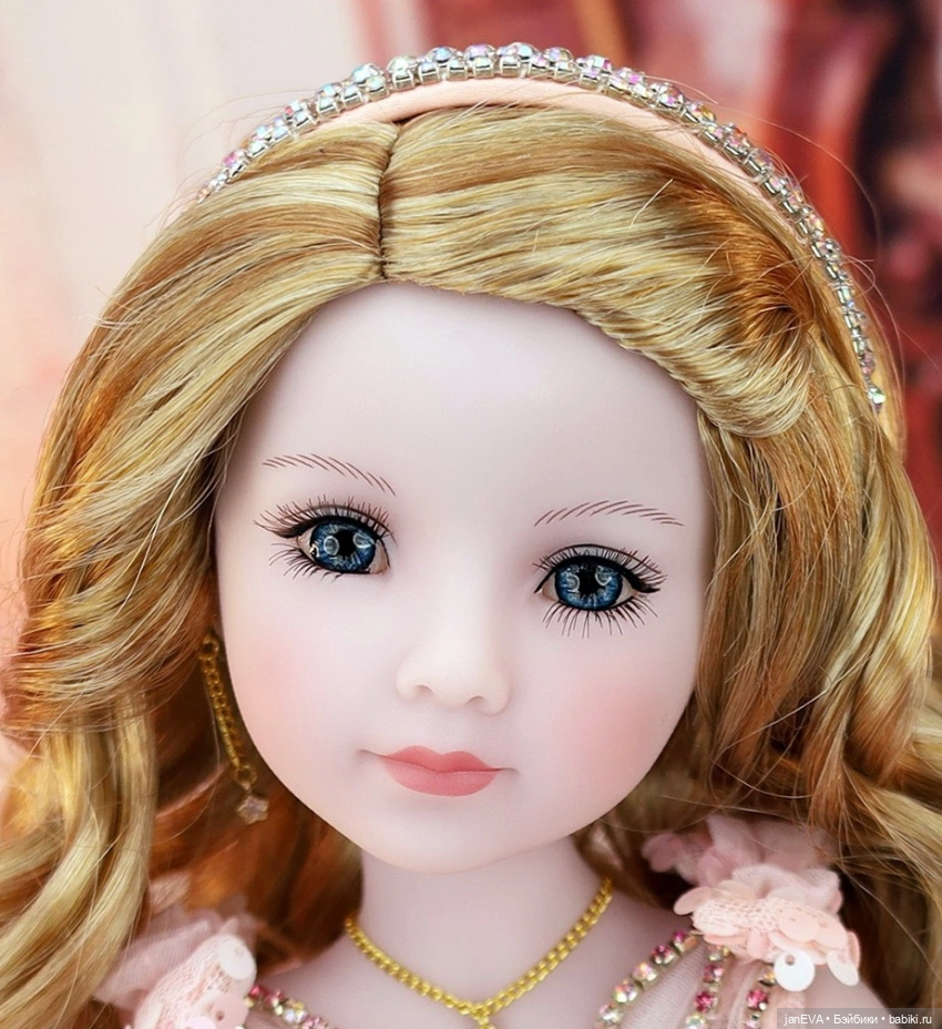 Куклы Руби Ред 37 см за 2023 год