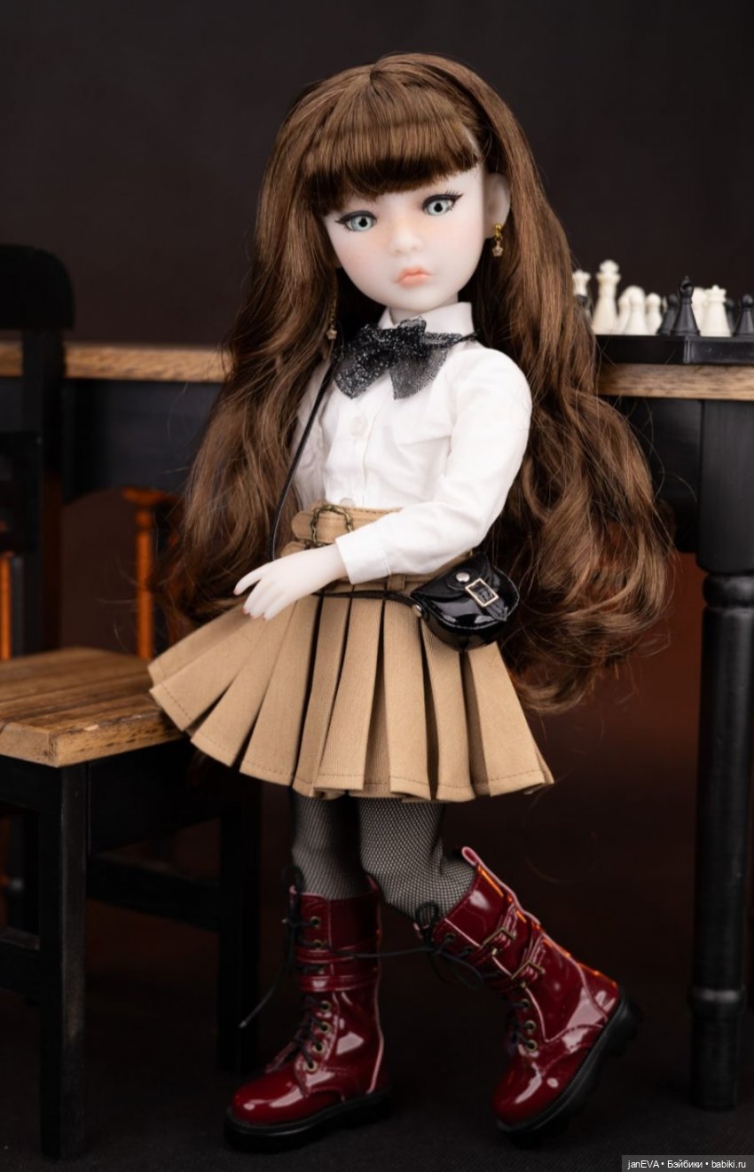 Куклы Руби Ред 37 см за 2024 год