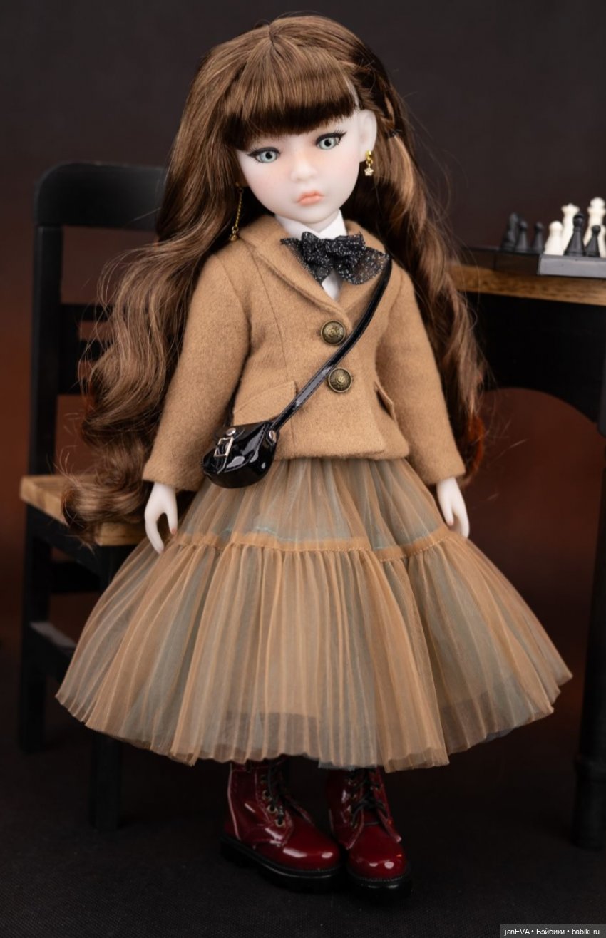 Куклы Руби Ред 37 см за 2024 год