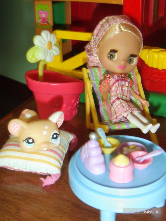 Малышка Лиза отдыхает на даче у друзей | Бэйбики Малышка Лиза отдыхает на даче у друзей