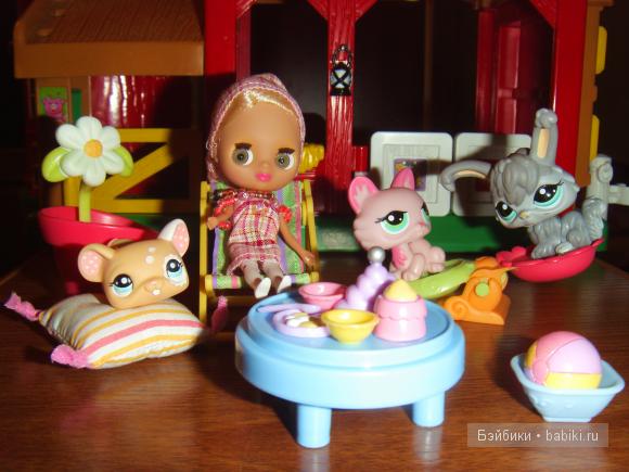 Малышка Лиза отдыхает на даче у друзей | Бэйбики Малышка Лиза отдыхает на даче у друзей