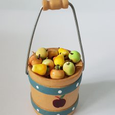 Яблоки и груши из полимерной глины