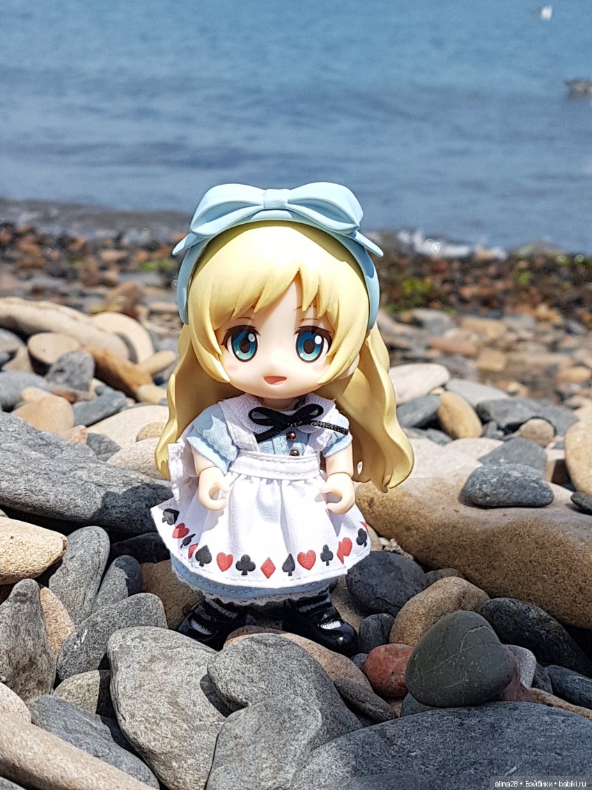 Алиса в стране чудес (Cu-poche Alice)