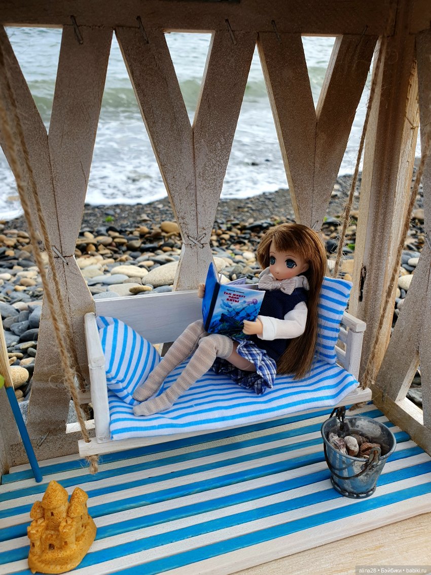 Беседка в морском стиле из декоративного фонаря