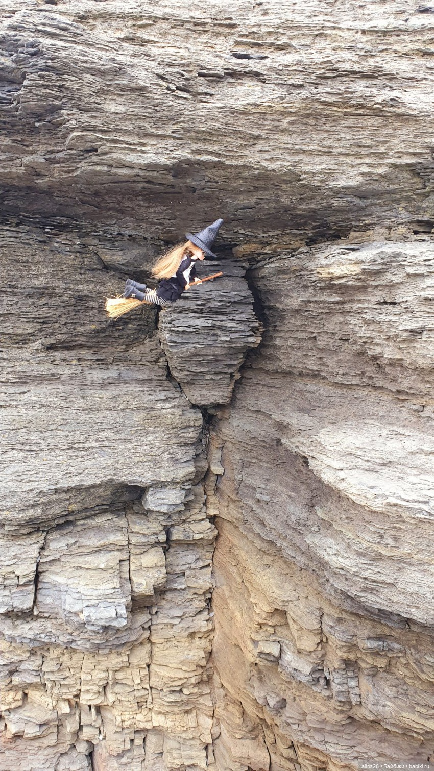 Как Юми учила летать на метле