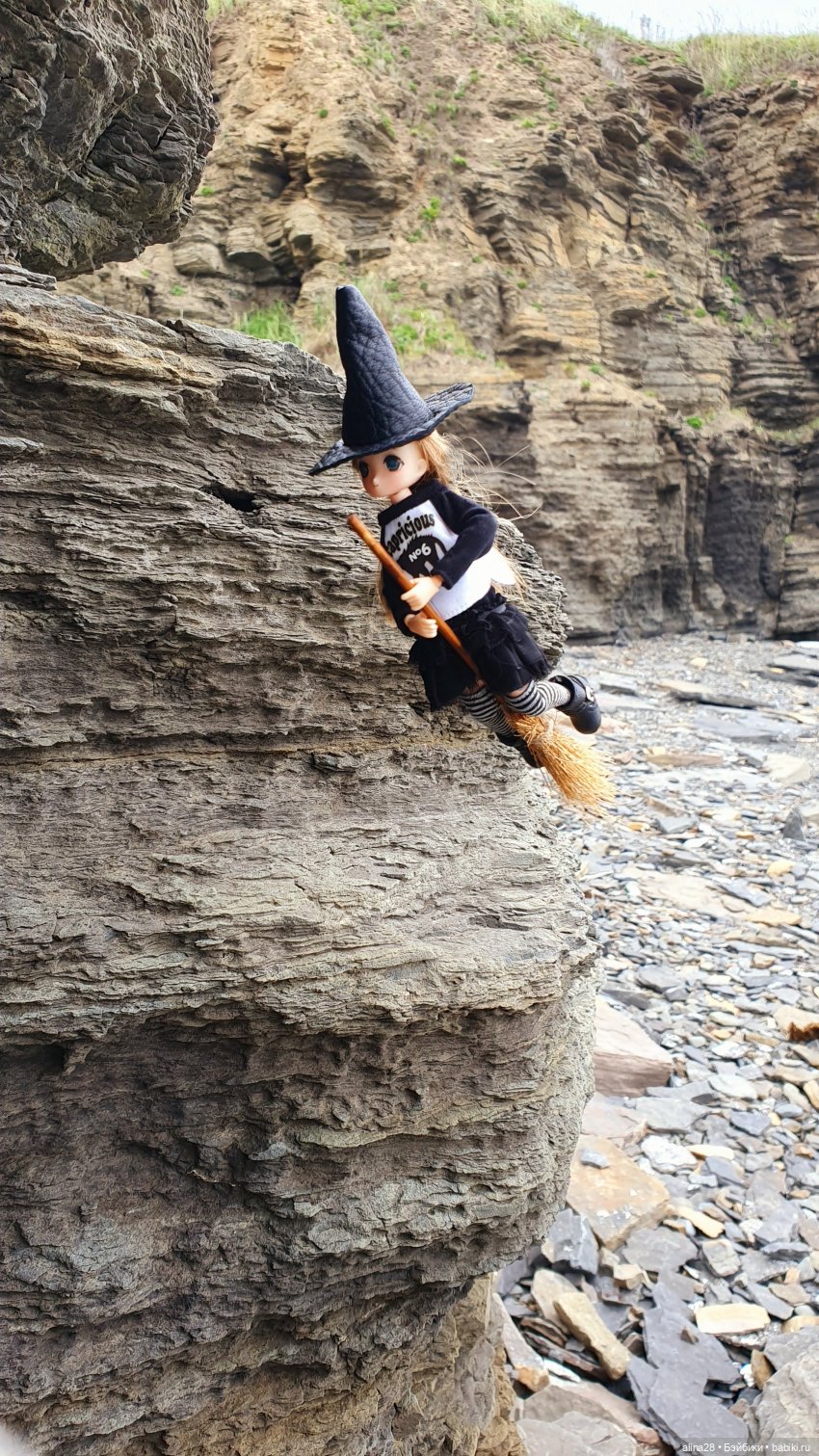 Как Юми учила летать на метле