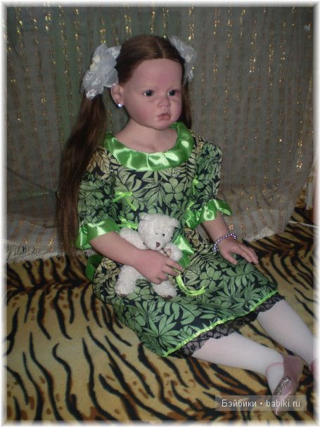 Зелёное и красное! Платья для Алианны своими руками (фото 6)