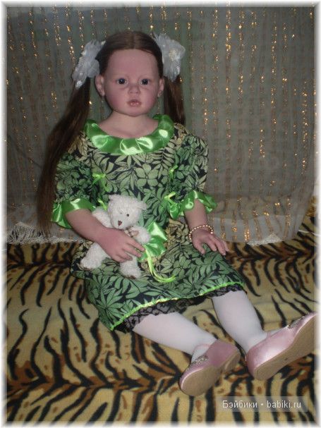 Зелёное и красное! Платья для Алианны своими руками (фото 4)