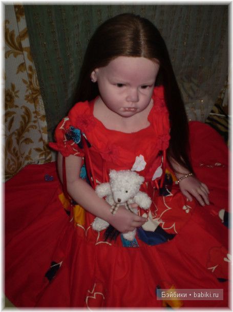 Зелёное и красное! Платья для Алианны своими руками