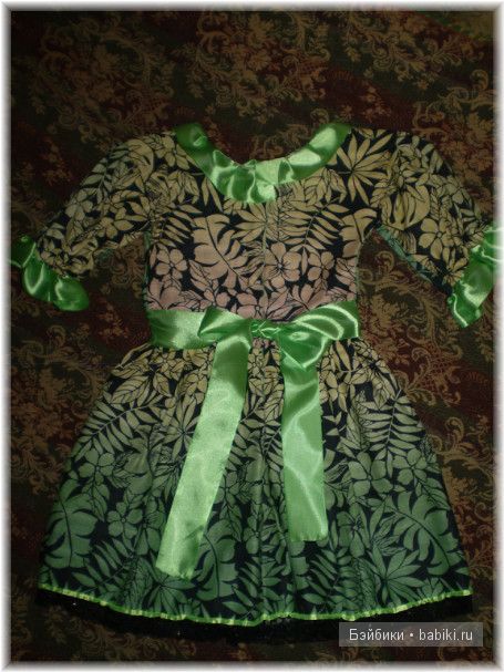 Зелёное и красное! Платья для Алианны своими руками (фото 3)