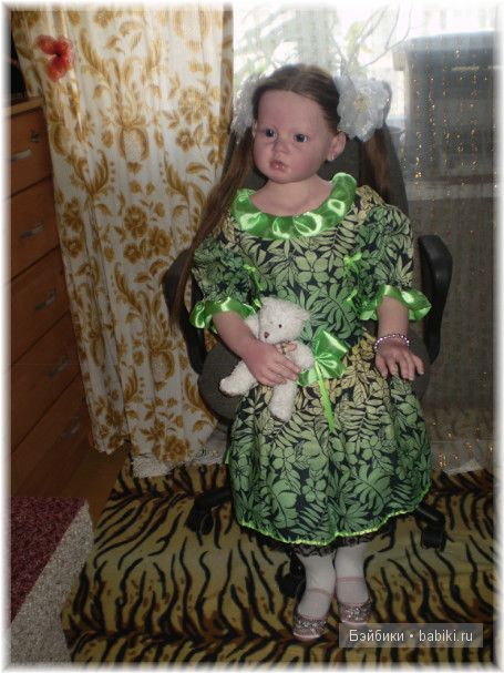 Зелёное и красное! Платья для Алианны своими руками (фото 10)
