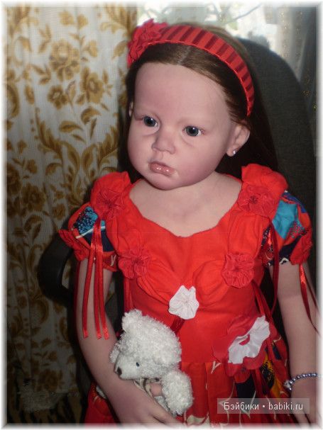 Зелёное и красное! Платья для Алианны своими руками