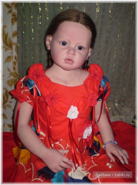 Зелёное и красное! Платья для Алианны своими руками