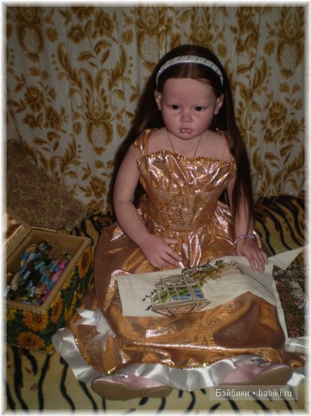 Сияния золота! Праздничное платья для Алианны своими руками