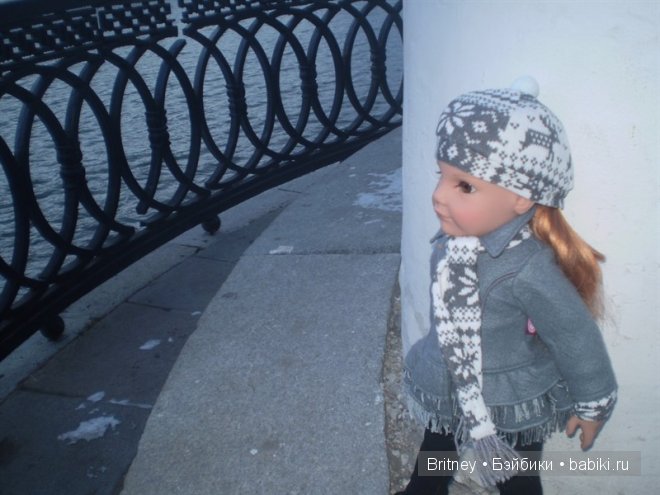 Медина в парке. Кукла Готц