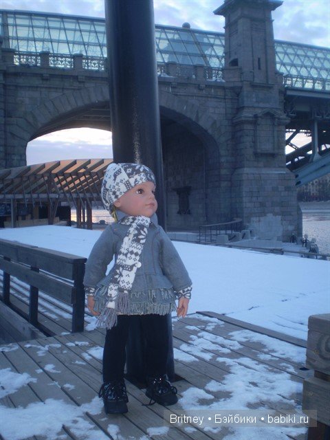 Медина в парке. Кукла Готц