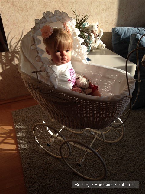 Красивая колясочка для кукол (фото 10)