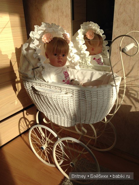 Красивая колясочка для кукол (фото 4)