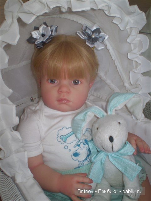 Красивая колясочка для кукол