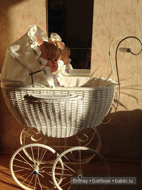 Красивая колясочка для кукол (фото 3)