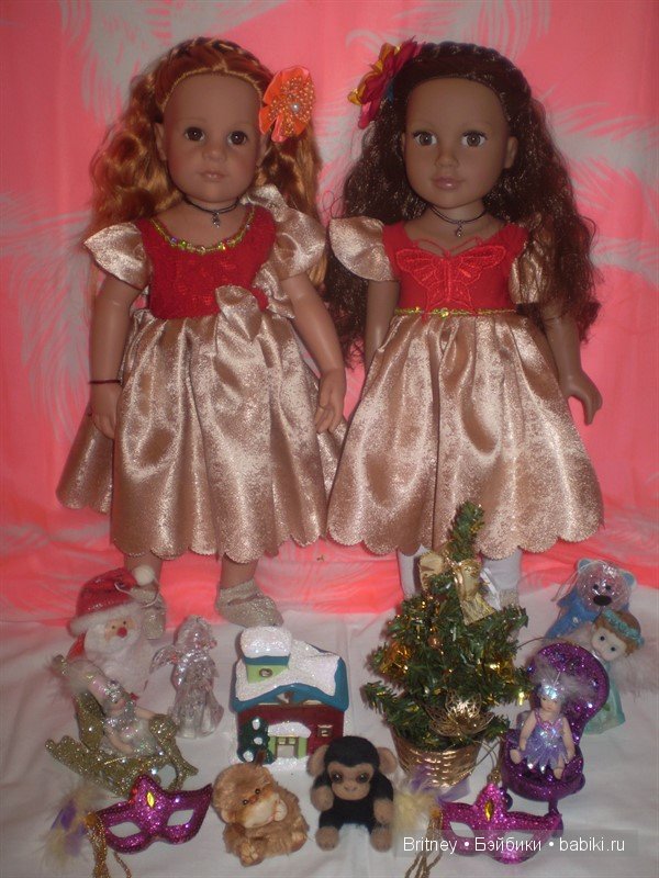 Медина и София Новогодние наряды девочек