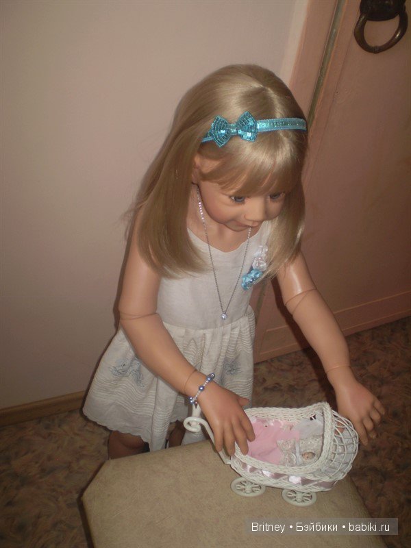 Летнее платьице для Риты — Куклы Monika Levenig и Monika Peter