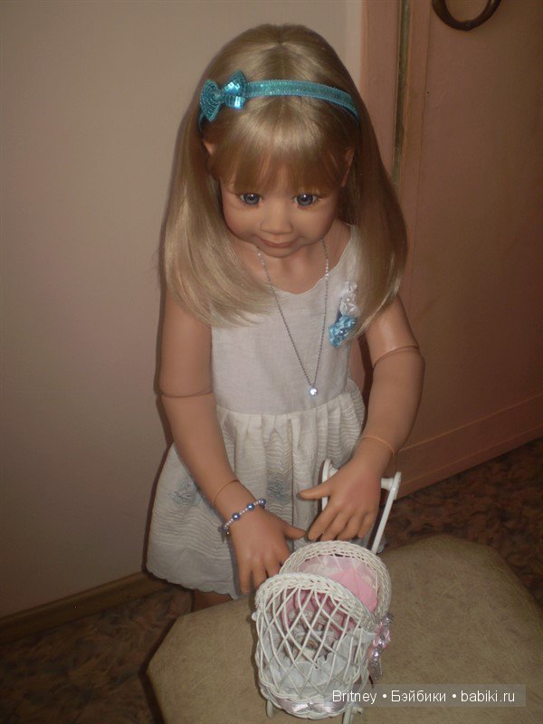 Летнее платьице для Риты — Куклы Monika Levenig и Monika Peter