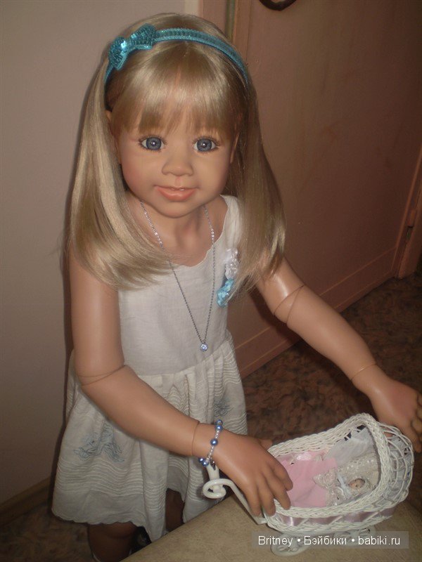 Летнее платьице для Риты — Куклы Monika Levenig и Monika Peter