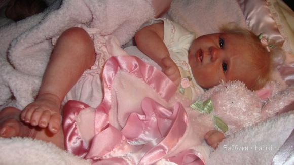 Это малышка Элли. Мой первый и пока единственный реборн