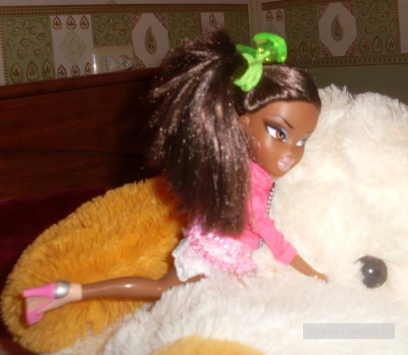 и ложимся спать на любимой собаке