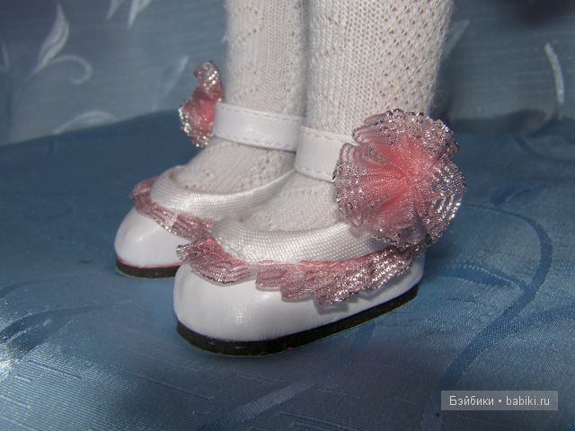 белые туфли