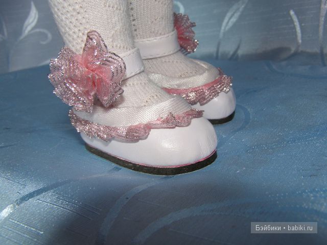 белые туфли