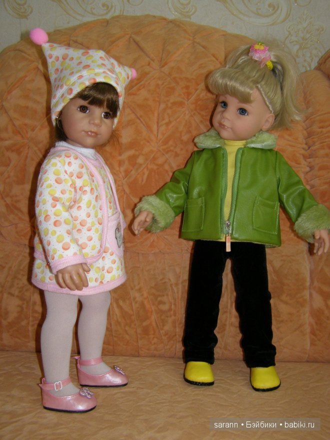 Две сестрички: Ангелина и Иришка любят модничать