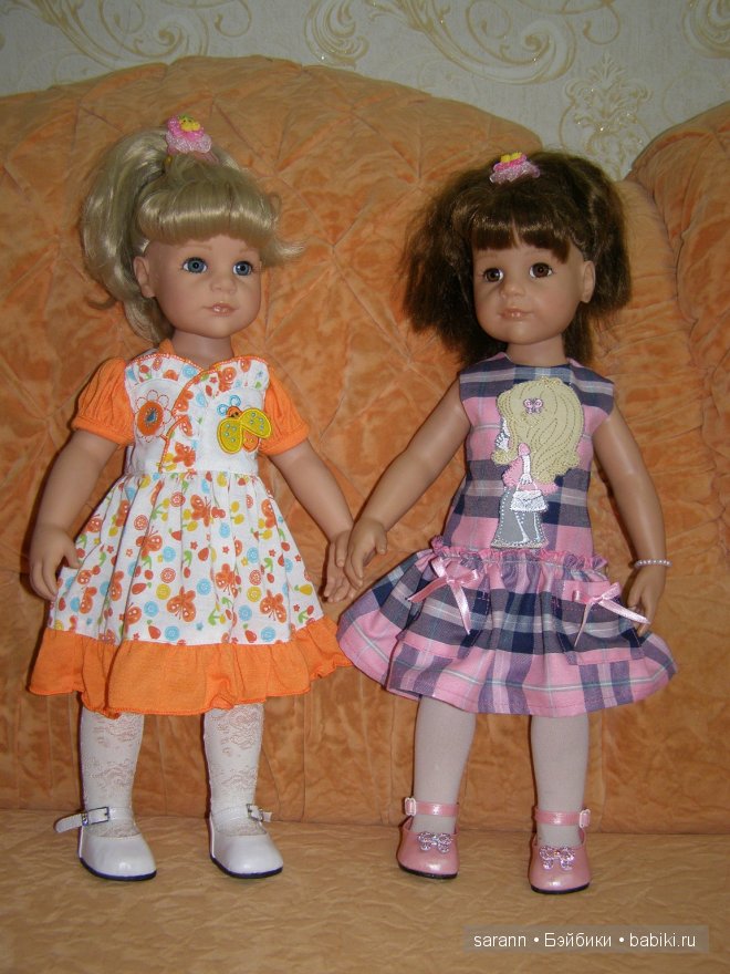 Две сестрички: Ангелина и Иришка любят модничать