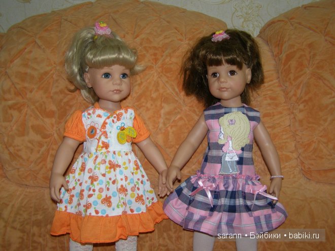 Две сестрички: Ангелина и Иришка любят модничать