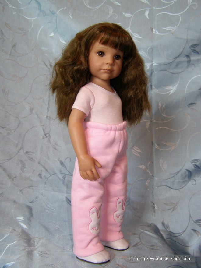 Две сестрички: Ангелина и Иришка любят модничать