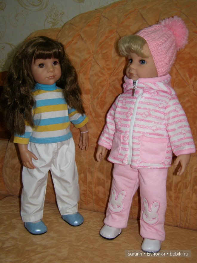 Две сестрички: Ангелина и Иришка любят модничать