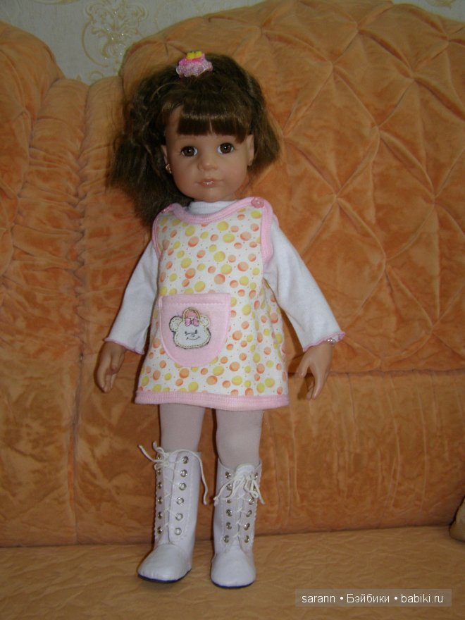 Две сестрички: Ангелина и Иришка любят модничать