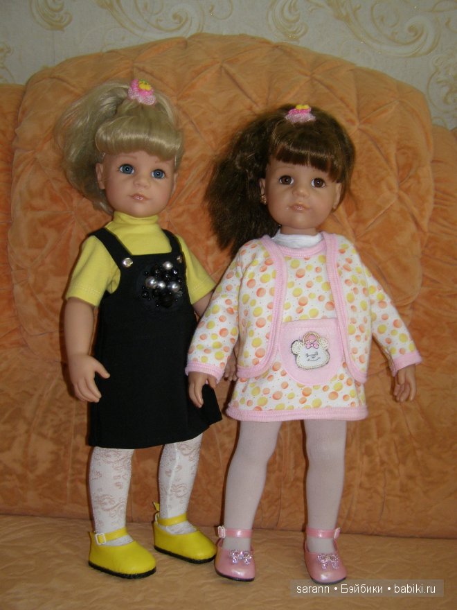Две сестрички: Ангелина и Иришка любят модничать