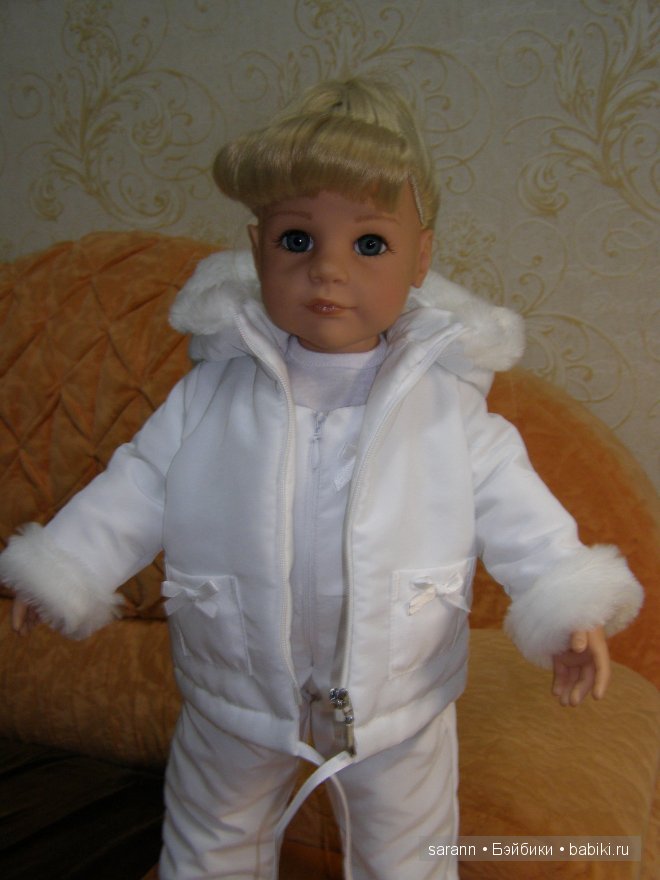 Белоснежное чудо! Зимний комбинезон для Готц (фото 6)