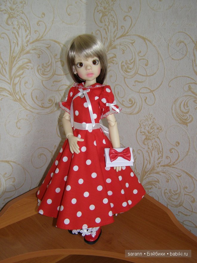 Необходимый аксессуар - дамская сумочка для куклы!