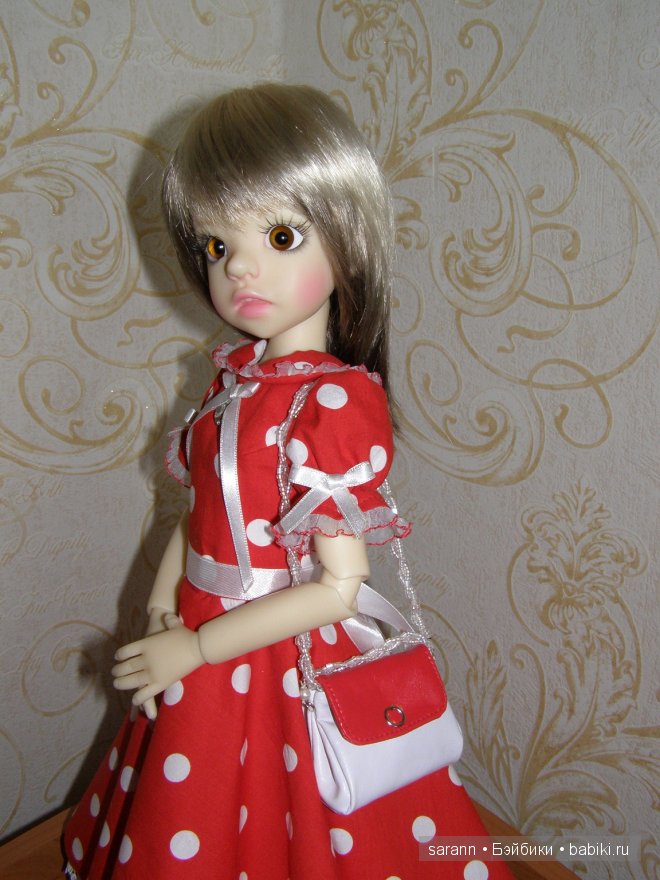 Необходимый аксессуар - дамская сумочка для куклы (фото 6)